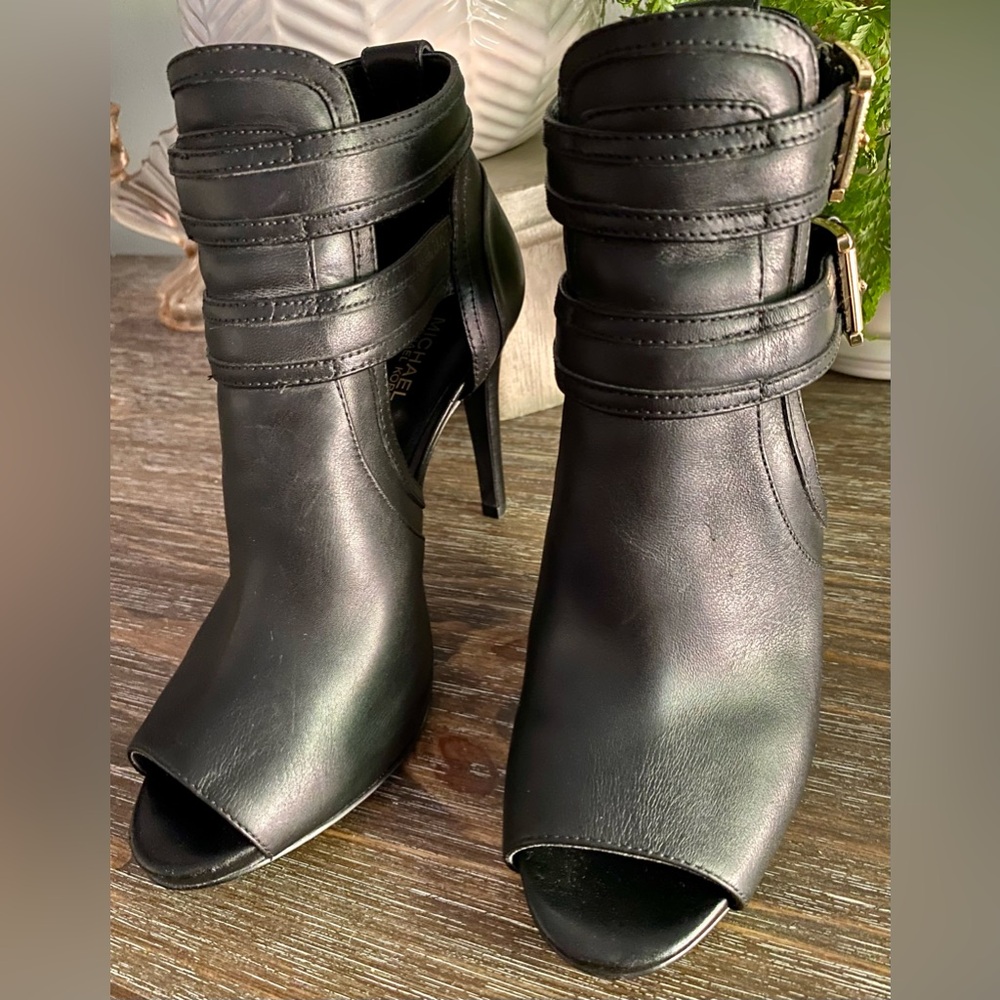 MICHAEL Michael Kors Women’s 6M Blaze‎ Black High Heels